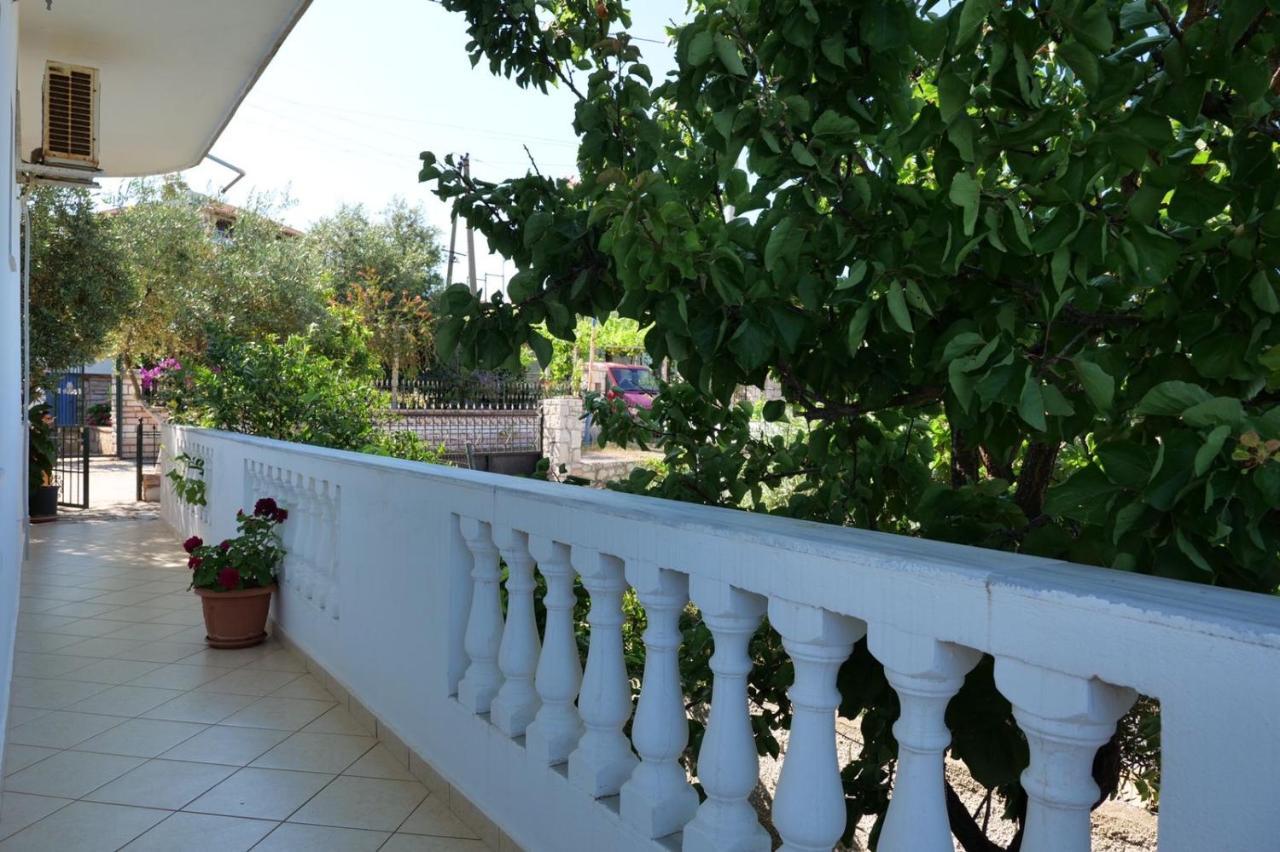 Vita Apartment - Spacious Garden And Balcony 5 Min To Beach & Center Ксамил Экстерьер фото