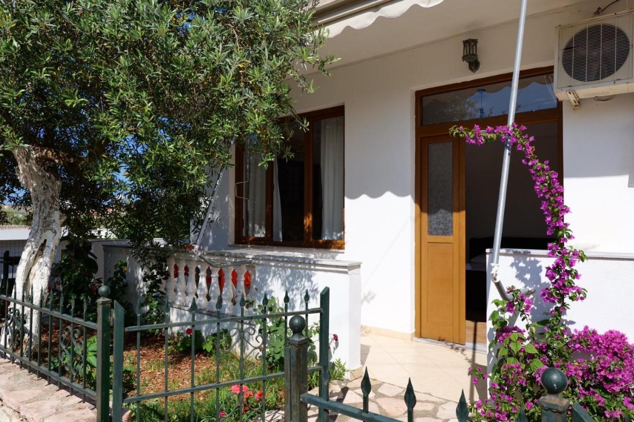 Vita Apartment - Spacious Garden And Balcony 5 Min To Beach & Center Ксамил Экстерьер фото