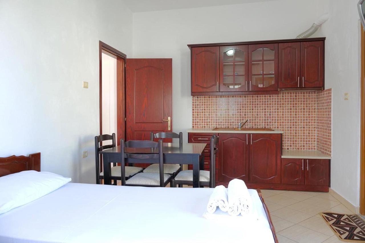 Vita Apartment - Spacious Garden And Balcony 5 Min To Beach & Center Ксамил Экстерьер фото
