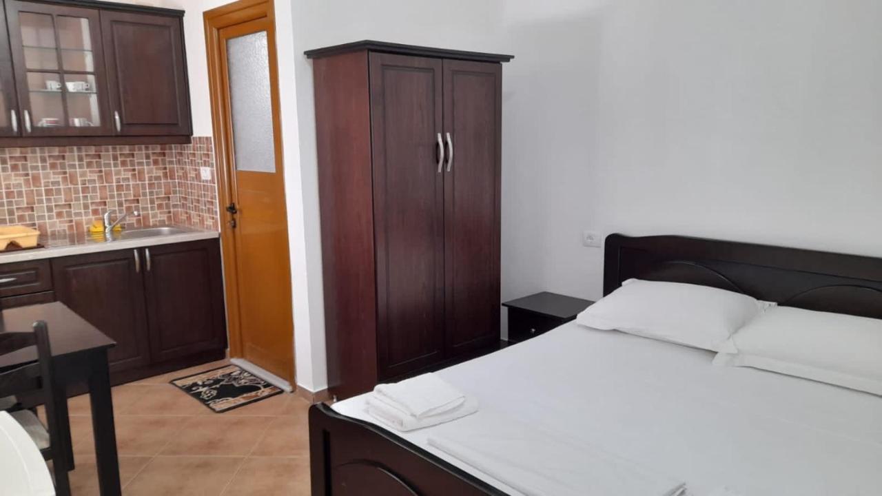 Vita Apartment - Spacious Garden And Balcony 5 Min To Beach & Center Ксамил Экстерьер фото