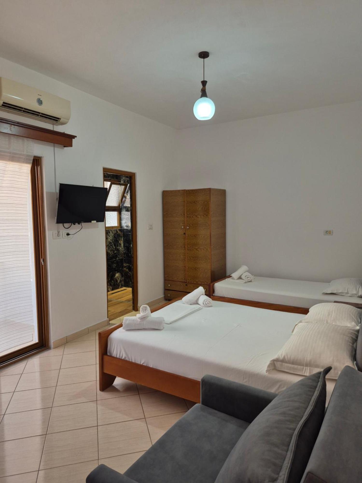 Vita Apartment - Spacious Garden And Balcony 5 Min To Beach & Center Ксамил Экстерьер фото